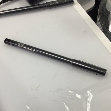 Ultimate eye shadow Ninja